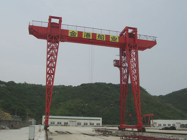 雙主梁門(mén)式起重機(jī)