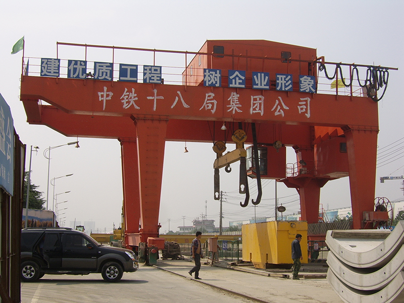 門(mén)式起重機(jī)